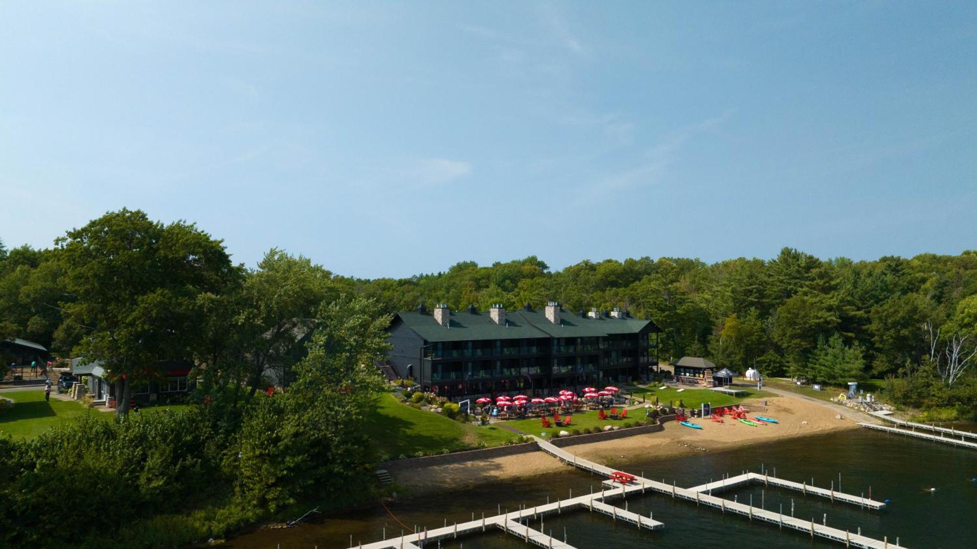 Quarterdeck Resort Nisswa Exterior photo