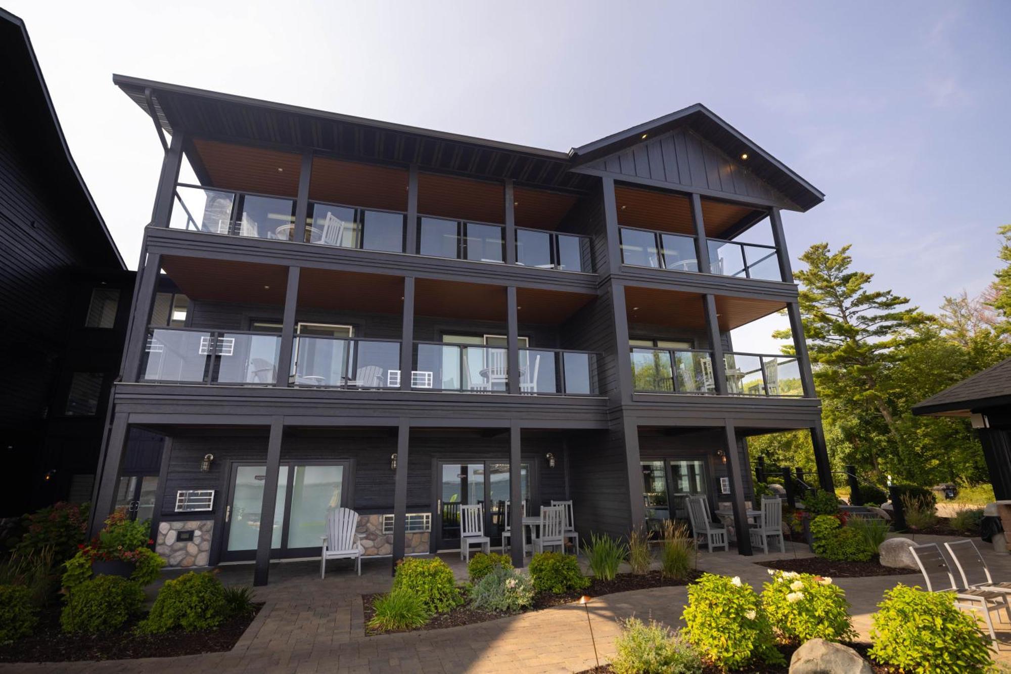 Quarterdeck Resort Nisswa Exterior photo