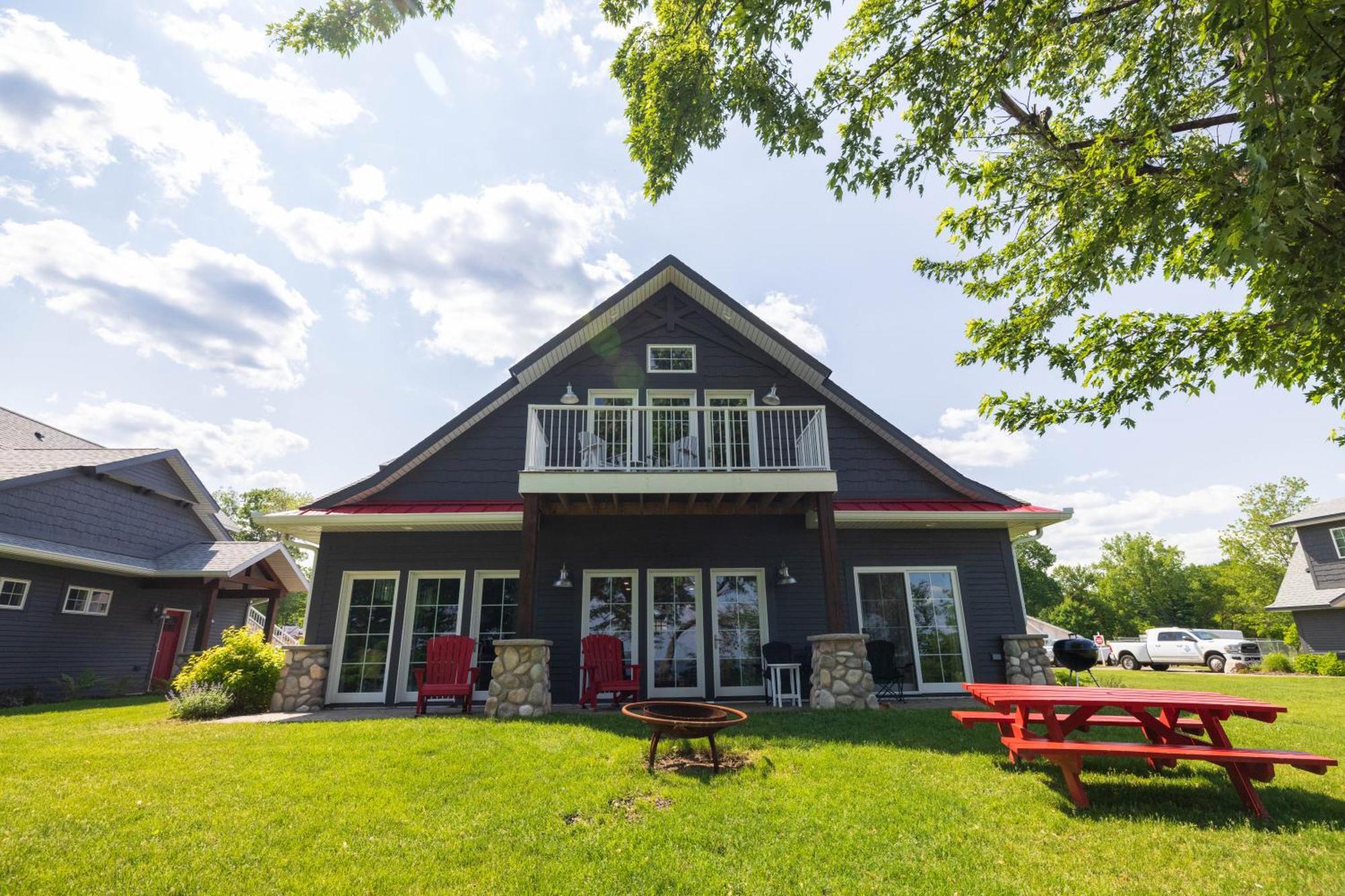 Quarterdeck Resort Nisswa Exterior photo