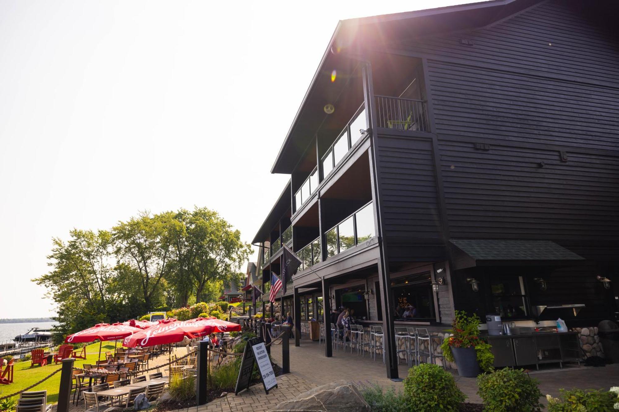 Quarterdeck Resort Nisswa Exterior photo